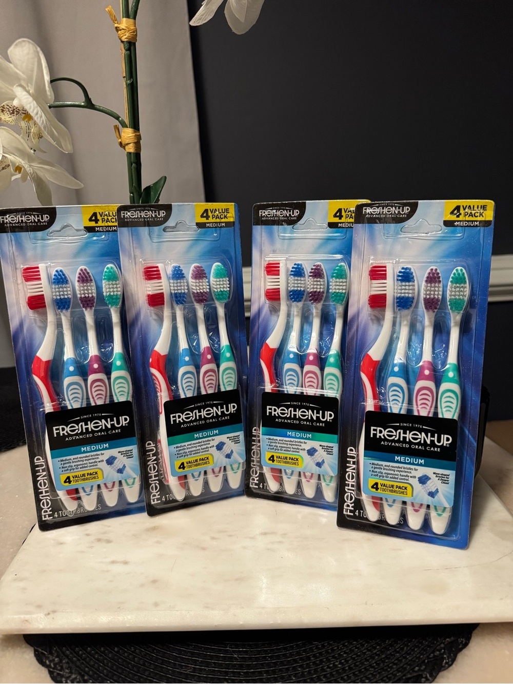 Freshen-Up Medium Bristle Toothbrush 4-Pack – Assorted Colors
